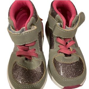 Oomphies Hightop Sneakers Size 7